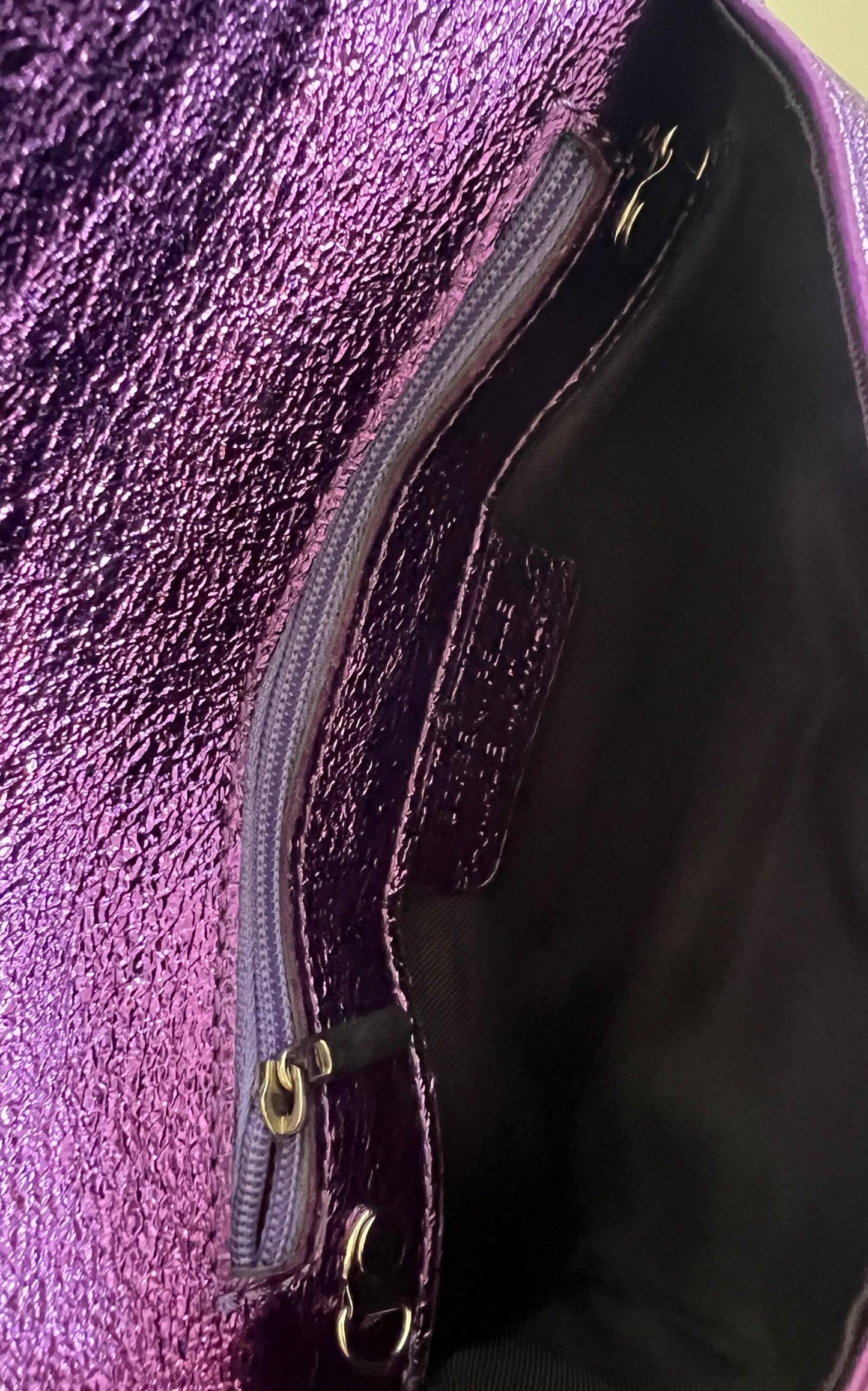 Single Handle Wristlet Crossbody Bag in Purple