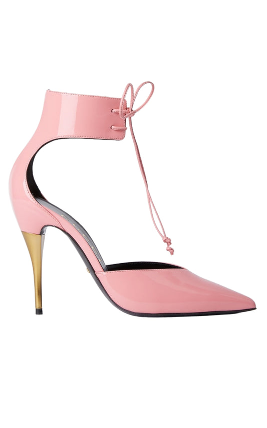 حذاء بريسيلا من الجلد اللامع باللون الوردي