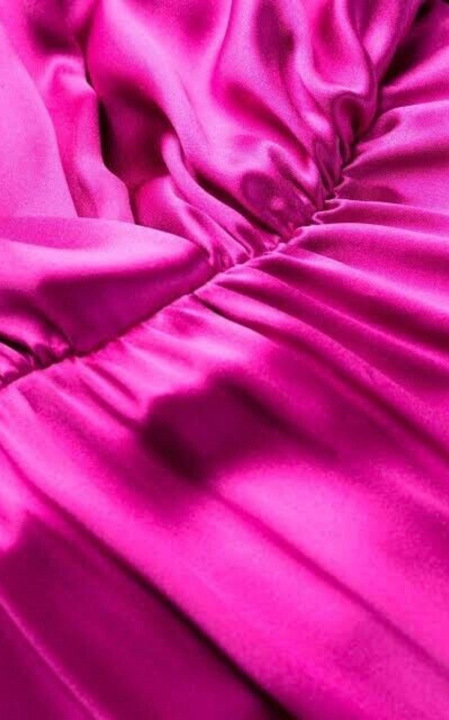 فستان من الساتان المصنوع من مزيج الحرير