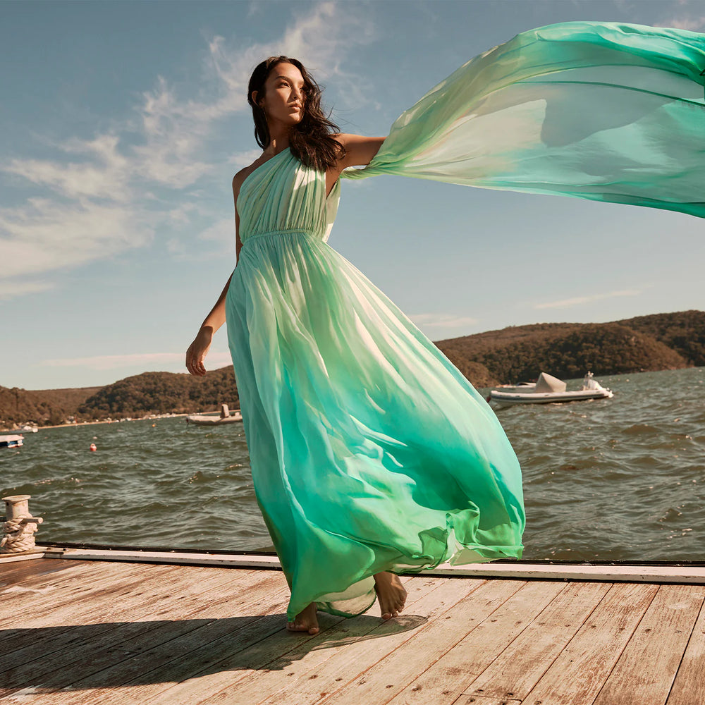 Catálogo de Pasarela Ropa de Diseñador de Lujo con Descuento Runway