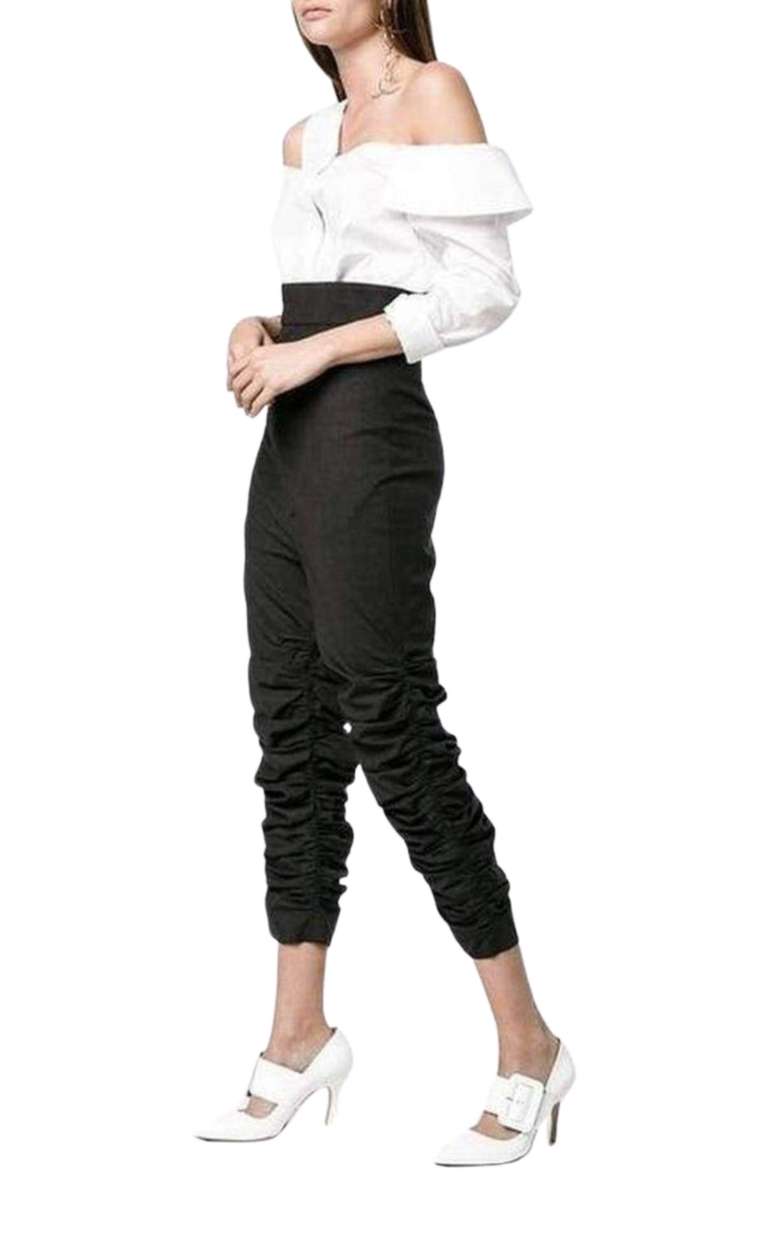  JacquemusLe Corsaire Fronce Trousers Pants - Runway Catalog