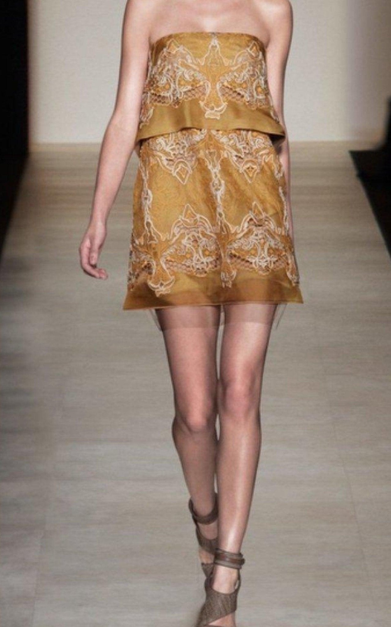 BCBGMAXAZRIA Strapless Yellow Lace Silk Dress - Runway Catalog