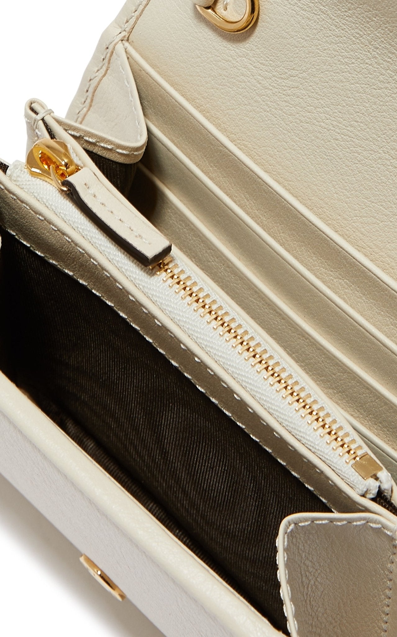 Gucci Blondie Medium Chain Wallet in Cream - Runway Catalog