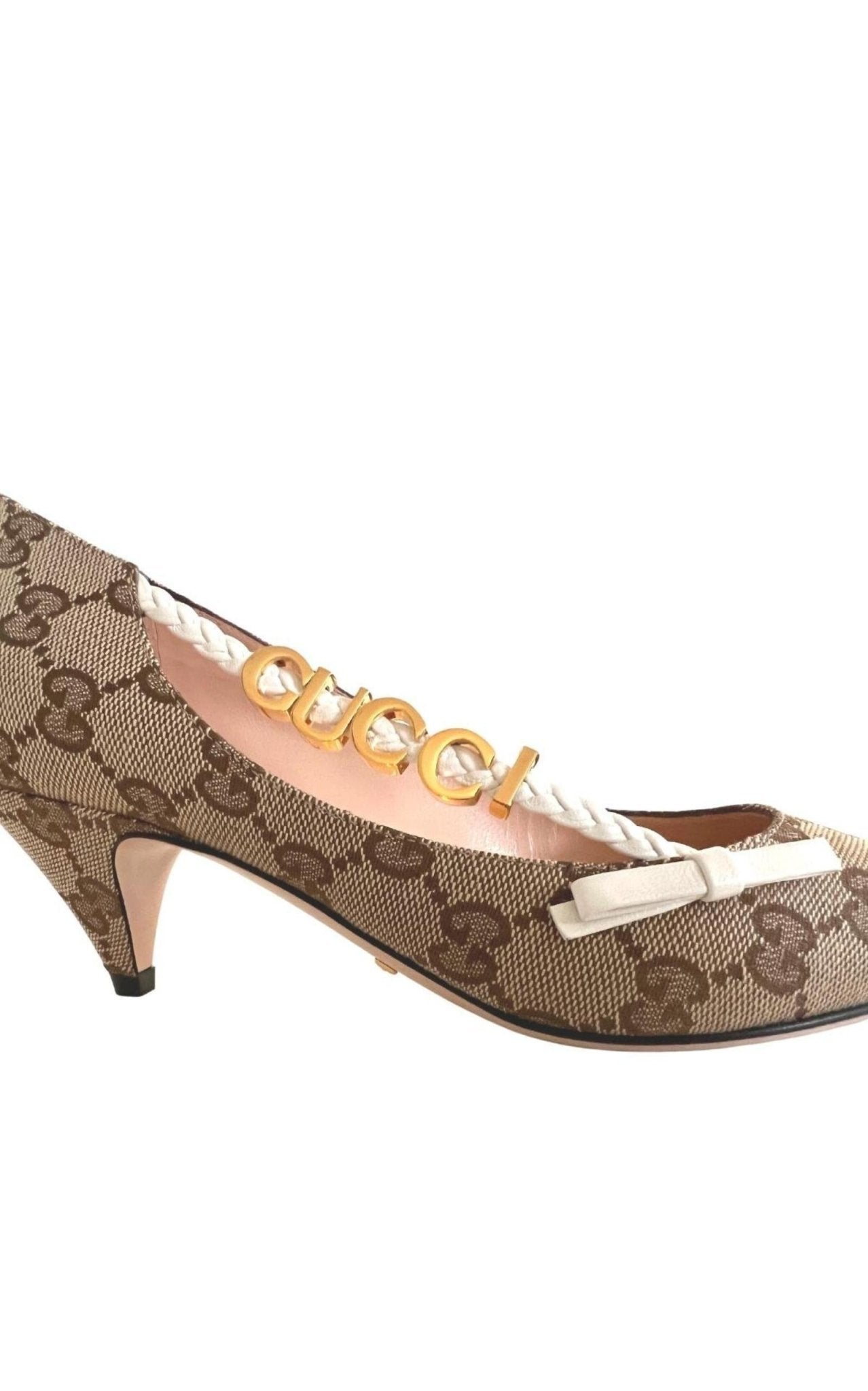 Gucci Gg Supreme Low Heel Pumps - Runway Catalog