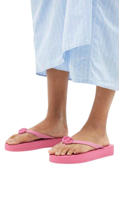 Gucci Pascar GG Platform Flip Flop In Pink - Runway Catalog