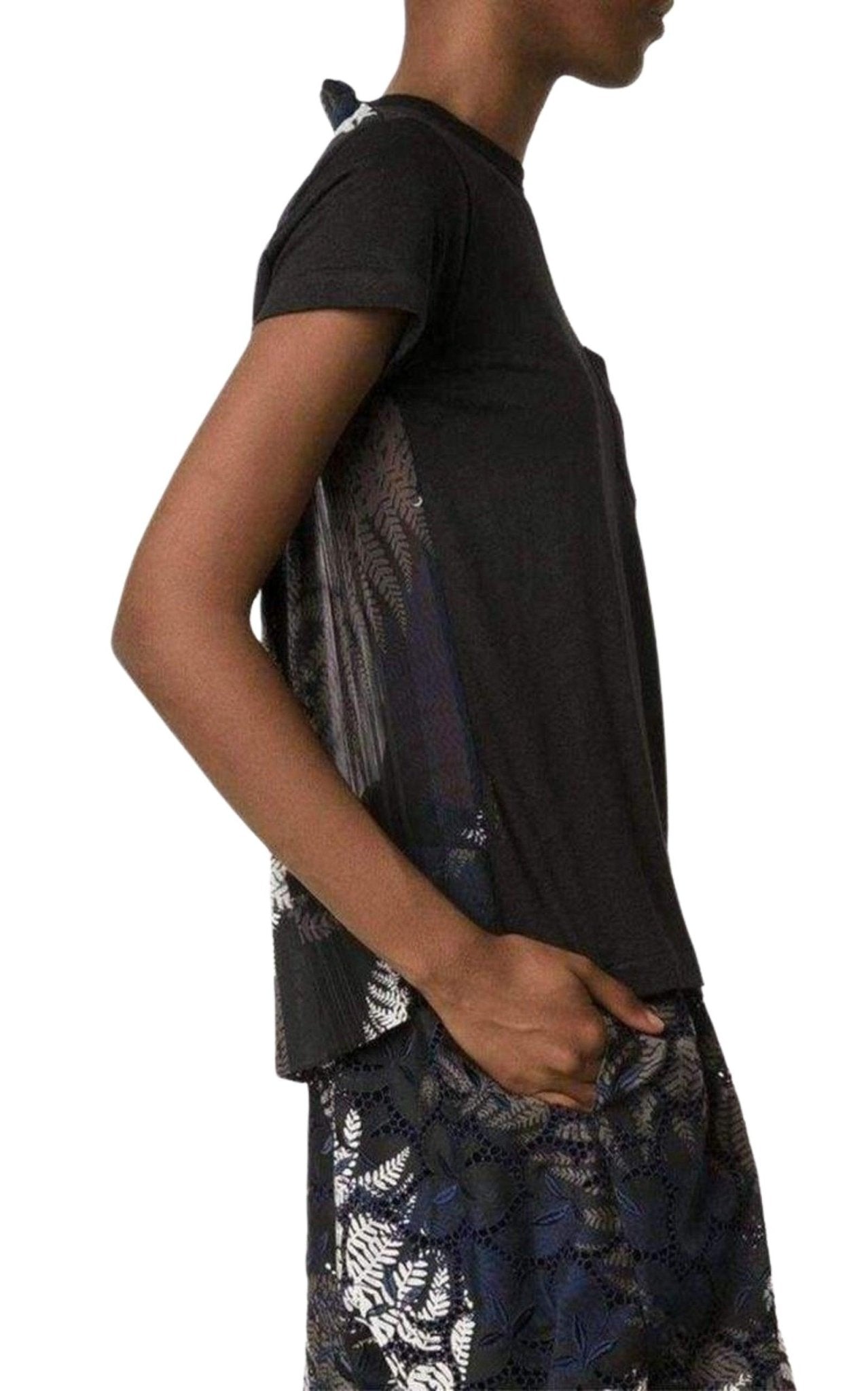 Sacai Back Pleat Black T-shirt - Runway Catalog